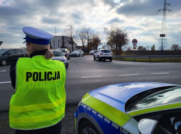 Patrole policji w czasie 1-3 listopada 