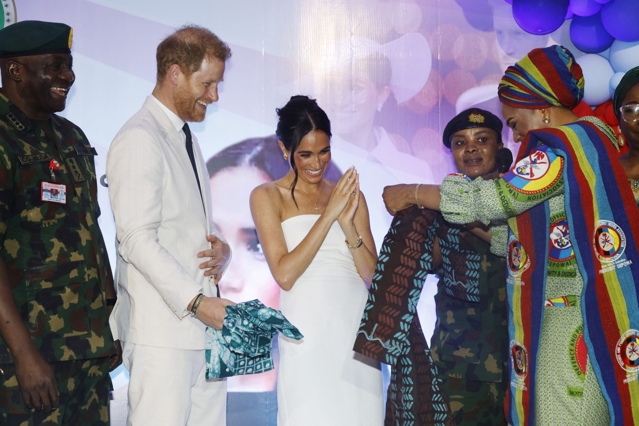Meghan Markle i książę Harry w Nigerii