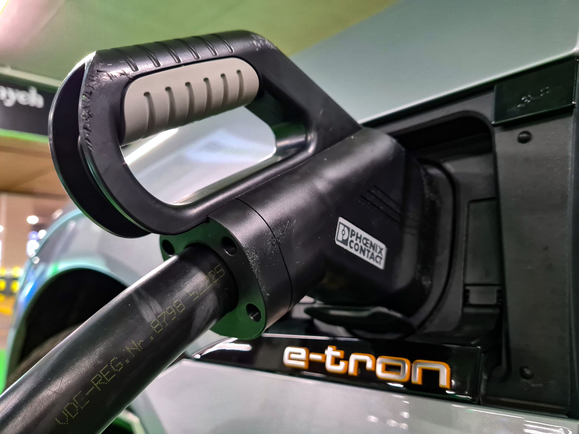 Audi e-tron Sportback: Wirtualne lusterka, Audi Charging Service, system i kamery 360 stopni z 3D 16