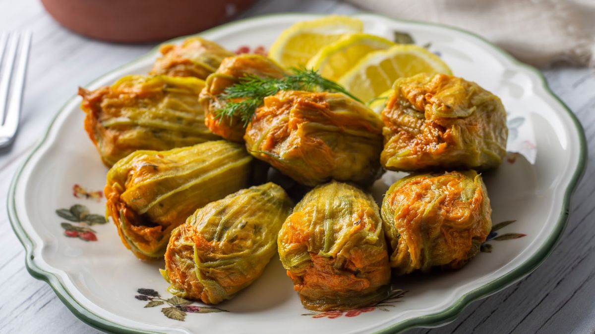 Z kwiatów z cukinii można zrobić pyszne gołąbki