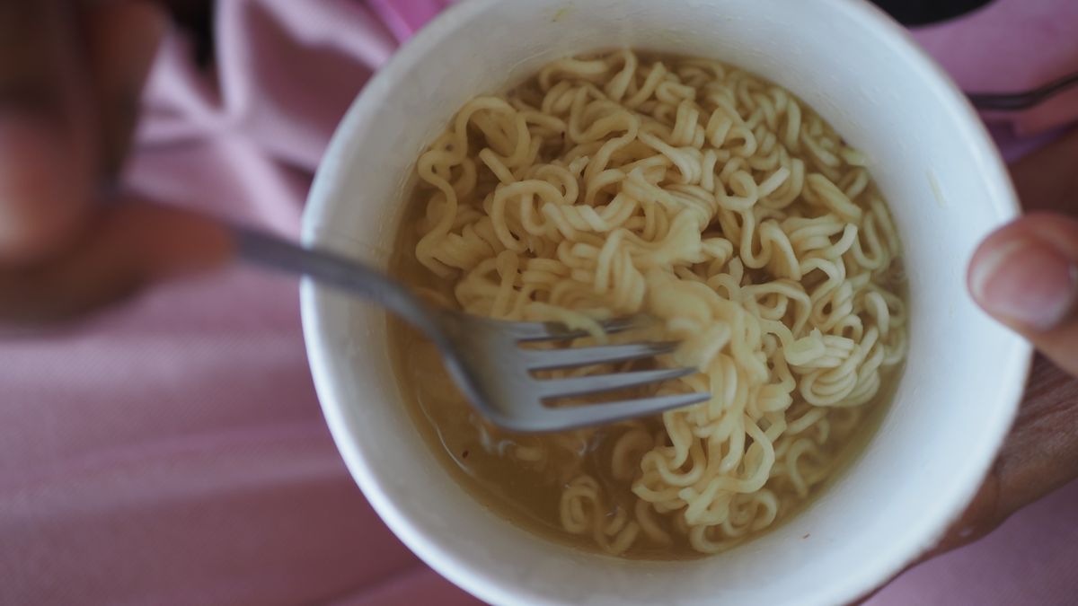 cooking noodles instant top view.
cooking noodles instant top view
noodle, fast, instant, quick, cheap, fork, hot, isolated, soup, meal, eating, cook, lunch, yellow, tasty, choice, open, steam, urgency, hungry, alertness, hand, overhead, copy space, noodle, fast, instant, quick, cheap, fork, hot, isolated, soup, meal, eating, cook, lunch, yellow, tasty, choice, open, steam, urgency, hungry, alertness, hand, overhead, copy space