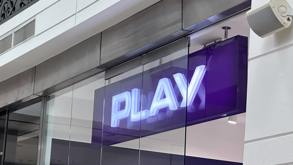 Logo salonu Play