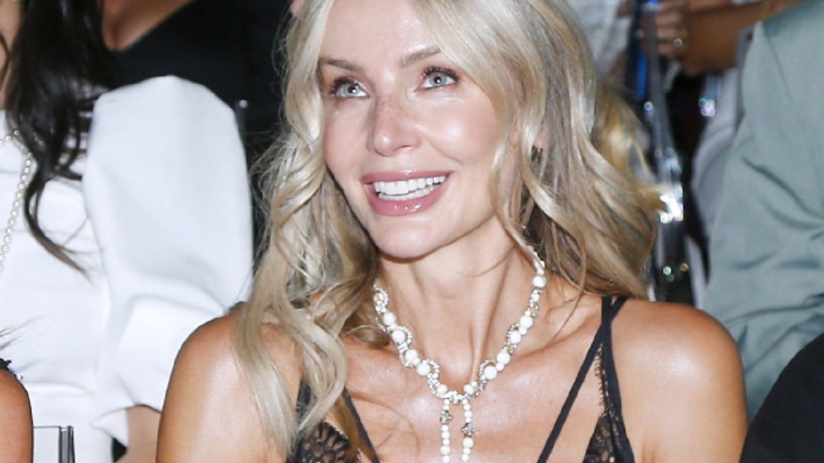 Agnieszka Woźniak-Starak postawiła na modną stylizację