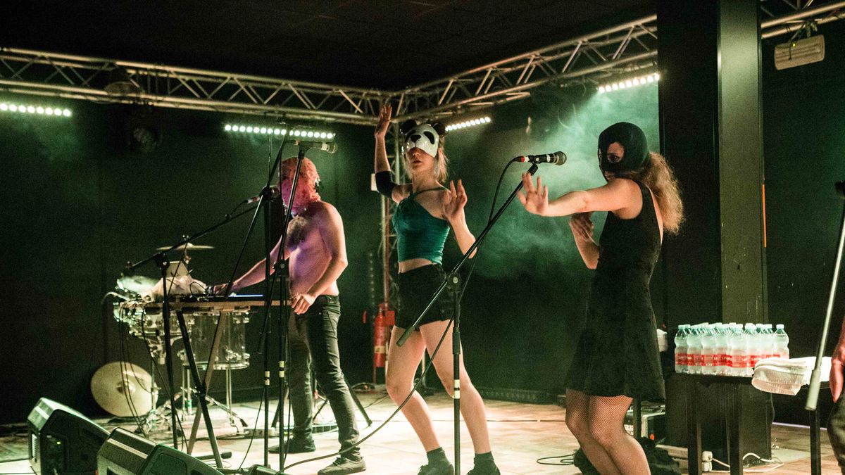 Pussy Riot podczas koncertu w Mediolanie