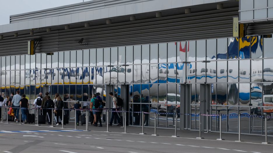 Jakub Kaczmarczykairport, im. Henryka Wieniawskiego, lotnisko �awica, port lotniczy, Pozna�