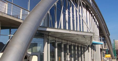 Spadł z wysokości podczas "zawodów" w pluciu. 21-latek nie żyje