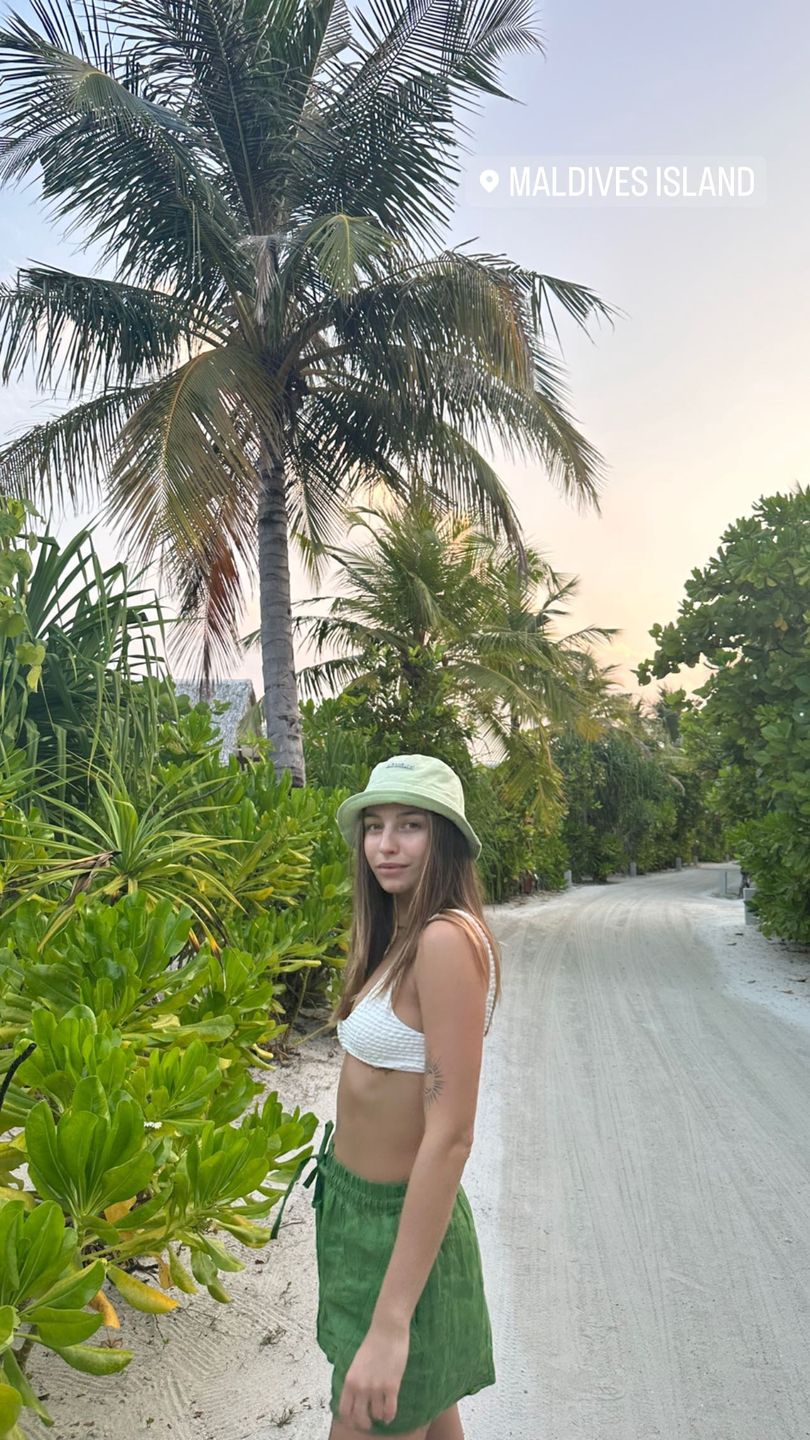 Julia Wieniawa pozuje w bikini na Malediwach