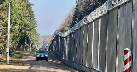 Niebezpiecznie na granicy z Białorusią. Polscy strażnicy zaatakowani