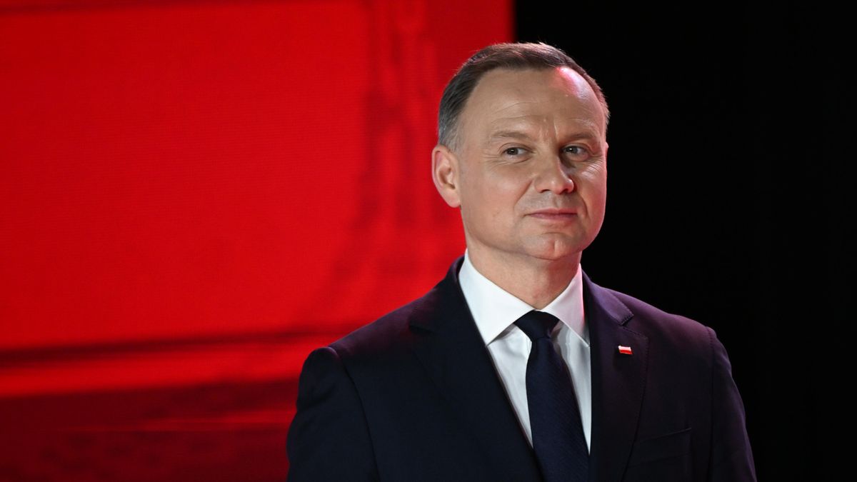 Andrzej Duda rozmawiał z osobą, która podszyła się pod prezydenta Francji