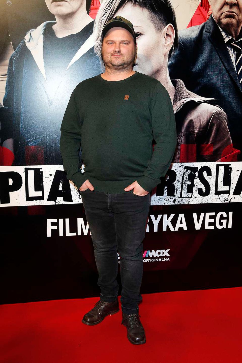 Wikipedia podaje, że Sebastian Stankiewicz sześciokrotnie zdawał do szkoły aktorskiej