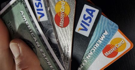 Visa jak Mastercard. Nadchodzi koniec limitu 50 zł dla transakcji zbliżeniowych
