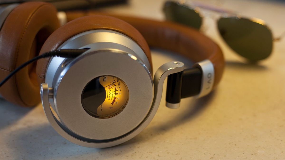 Meters Music OV-1: słuchawki z miernikami poziomu dźwięku 1