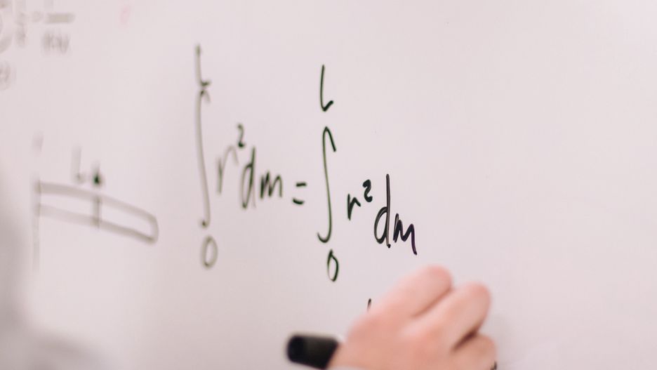 Nastolatek z Krakowa zdobył trzy medale z chemii, fizyki i matematyki