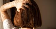 Choruje 3 mln Polaków. Objaw pojawia się na włosach