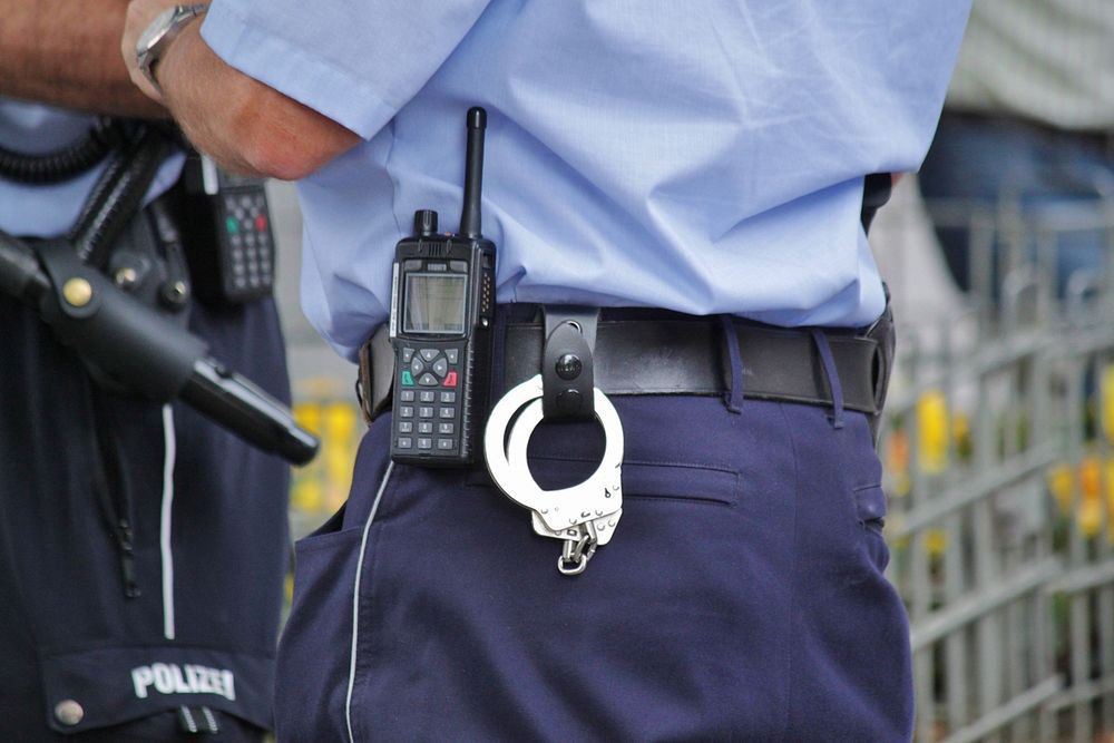 Free police officer photo, public domain guard CC0 image.

More:

 View public domain image source here
security guard, police, police officers, security officer, crime handcuffs, security, police man, uniform, guard, security man, uniform security, monitoring