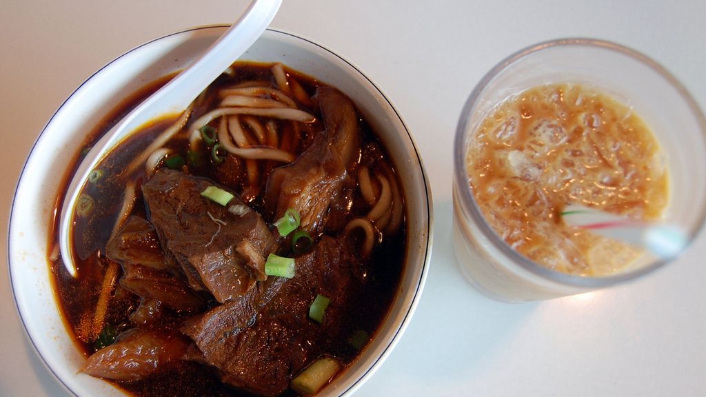 Zagęszczony rosół wołowy lub bulion (do kupienia gotowa do spożycia)