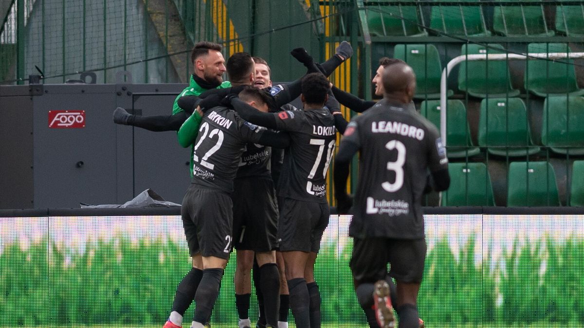 PAP / Jakub Kaczmarczyk / Na zdjęciu: piłkarze Górnika Łęczna