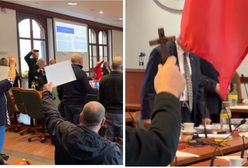 Legnica: protest przeciwko zdjęciu krzyża w ratuszu
