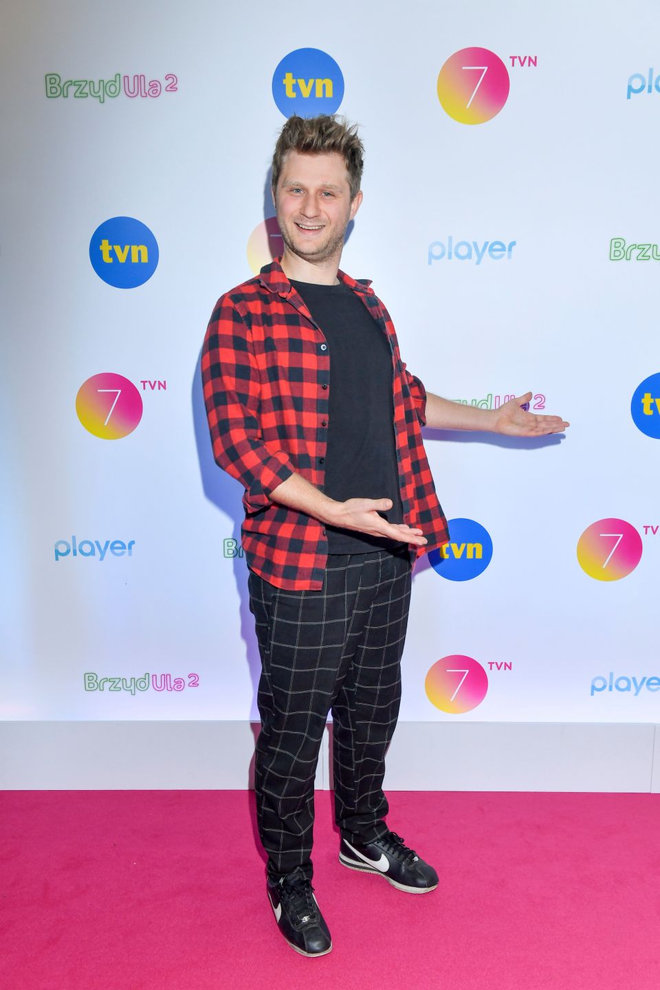 Patryk Pietrzak - Gwiazdy promują serial BrzydUla