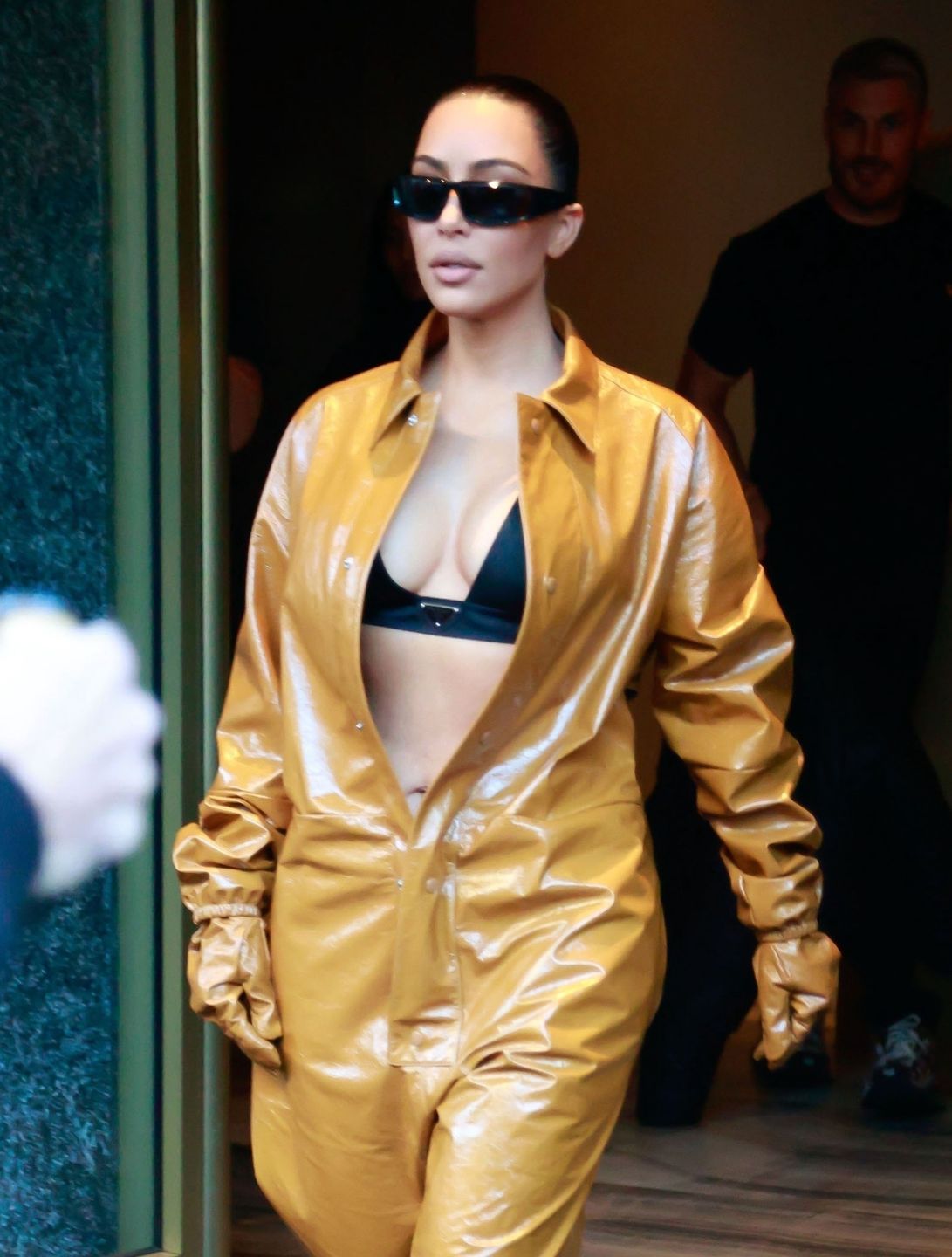 Kim Kardashian paraduje w skórzanym kombinezonie