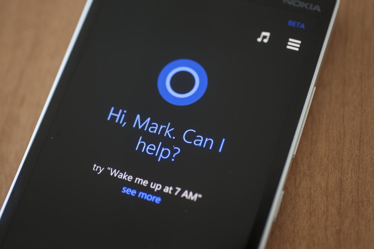 Cortana dostępna na Androidzie i iOS-ie, ale nie w Polsce. Nie ma czego żałować