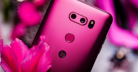 LG V30 Raspberry Rose w Polsce - idealny na dzisiejsze święto