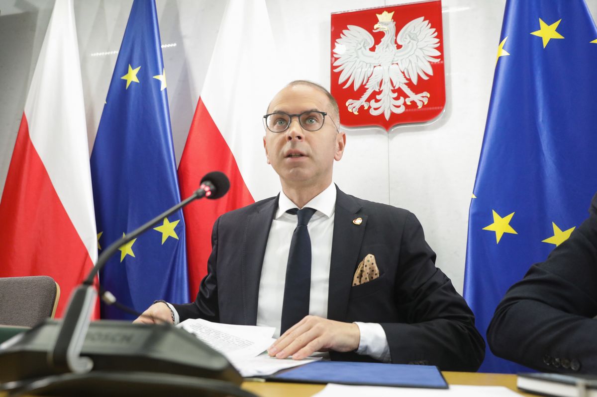 Przewodniczącym komisji ds. afery wizowej jest poseł Michał Szczerba