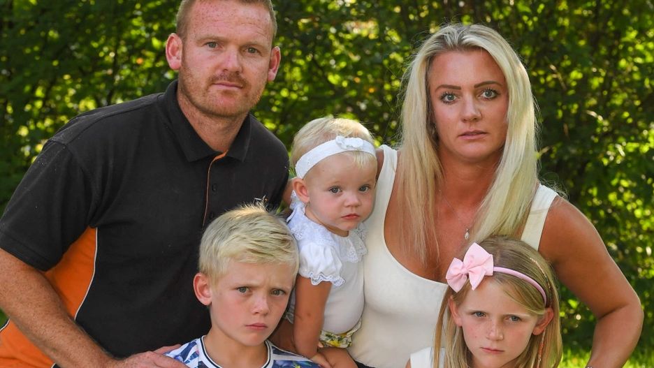 Rodzinne wakacje zamieniły się w koszmar. "Nie wpuścili go na pokład samolotu"