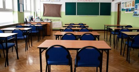 W szkołach brakuje nauczycieli. Zatrudniają bez kwalifikacji