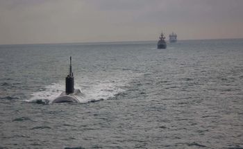 Rosyjski okręt na kanale La Manche. Śledzili go Brytyjczycy