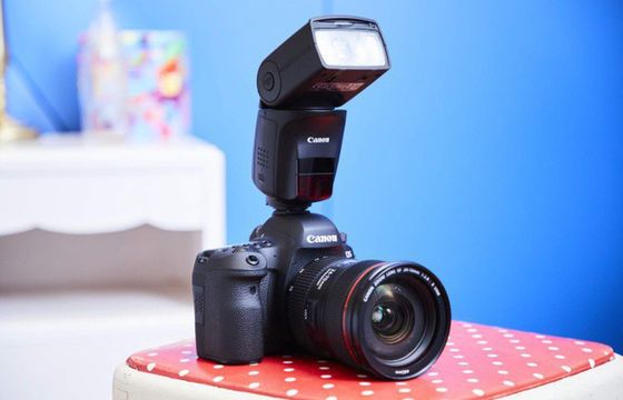 Canon: lampa błyskowa Speedlite 470EX-AI z funkcją inteligentnego odbicia światła za 2219,99 zł (wideo)