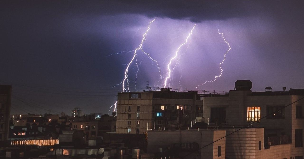 Szczecin: Burze oraz intensywne opady deszczu w regionie. Może być niebezpiecznie!