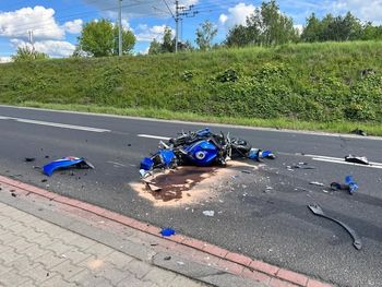 Motocyklista zginął po zderzeniu z busem. Wypadek na DK nr 46