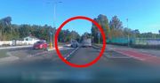 Pędził i nie widział, że na przejściu jest kobieta. Nagranie z Torunia