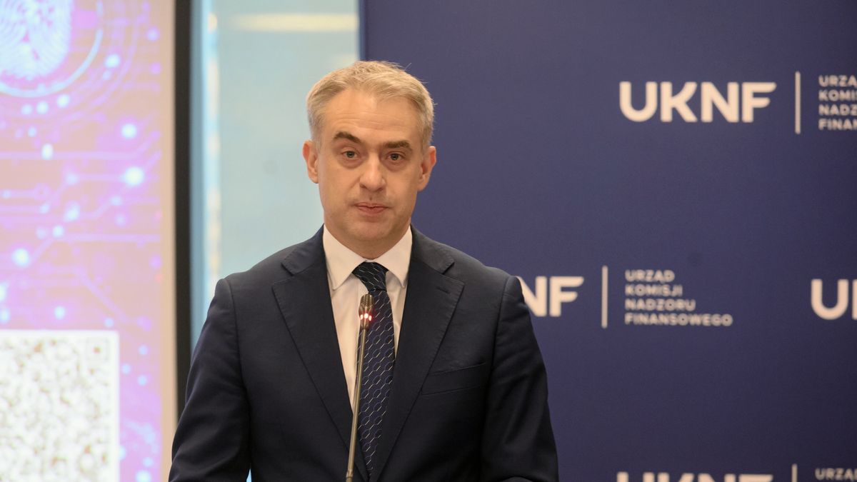 Prezentacja raportu rocznego CSIRT KNF z udzialem
23.03.2026 Warszawa , ulica Piekna 20, Komisja Nadzoru Finansowego . Wicepremier, minister cyfryzacji Krzysztof Gawkowski podczas prezentacji raportu rocznego CSIRT KNF .
Fot. Jacek Marczewski / Agencja Wyborcza.pl
Fot. Jacek Marczewski / Agencja Wyborcza.pl
raport roczny, prezentacja, CSIRT KNF, /FR/