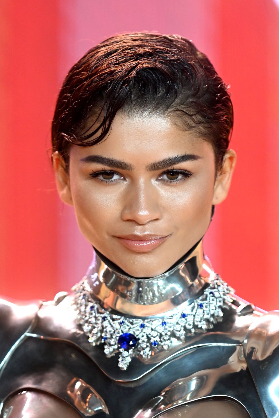 Zendaya w srebrnej zbroi promuje "Diunę"