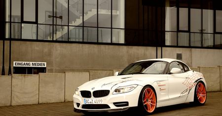 Szalone BMW Z4 z dieslem 50d od AC Schnitzera