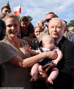 Kaczyński w Pułtusku. "Takiego dziecka nie miałem na rękach dawno"