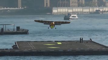 Ten samolot wylądował w Nowym Jorku. "Pas startowy" miał 46 metrów