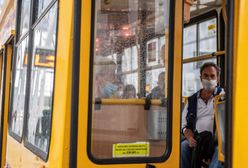 Koronawirus w Polsce. Obostrzenia wracają do kilkunastu powiatów. "Dowiedzieliśmy się o tym z mediów"