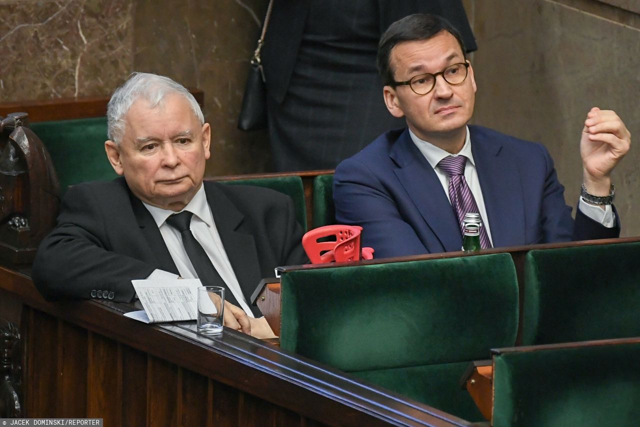 Rząd wydał gigantyczną kwotę poza budżetem. Przez to ten "staje się fikcją"