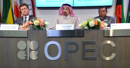 Ropa naftowa. Rekordowe dostawy z USA do Chin i spotkanie OPEC+