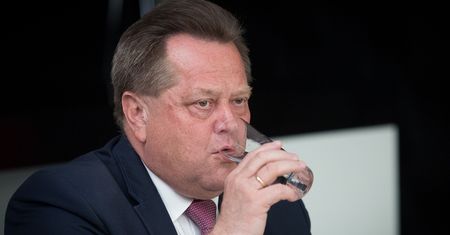 Kierowca nie zatrzymał się do kontroli. W limuzynie poseł PiS