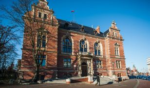 Zapadł się portal Nowego Ratusza w Gdańsku. Trwają prace