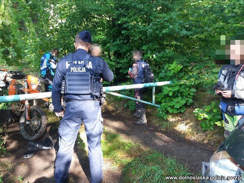 Jelenia Góra. Policja i Straż Leśna walczą z quadowcami i motocrossowcami. Bo niszczą przyrodę