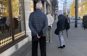 Polacy w kolejkach po chleb na majówkę. "Takiego szaleństwa nie było od świąt"