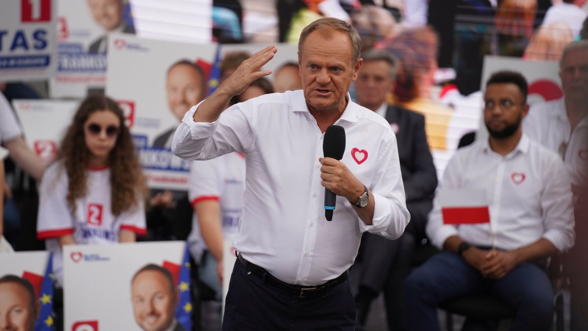 Spotkanie z Donaldem Tuskiem w Bia?ymstoku
24.04.2024 Bialystok Otwarte spotkanie premiera Donalda Tuska z mieszkancami Bialegostoku w Amfiteatrze Opery i Filharmonii Podlaskiej
N/Z: Donal Tusk
Fot. Marcin Pawlukiewicz/REPORTER
Marcin Pawlukiewicz/REPORTER