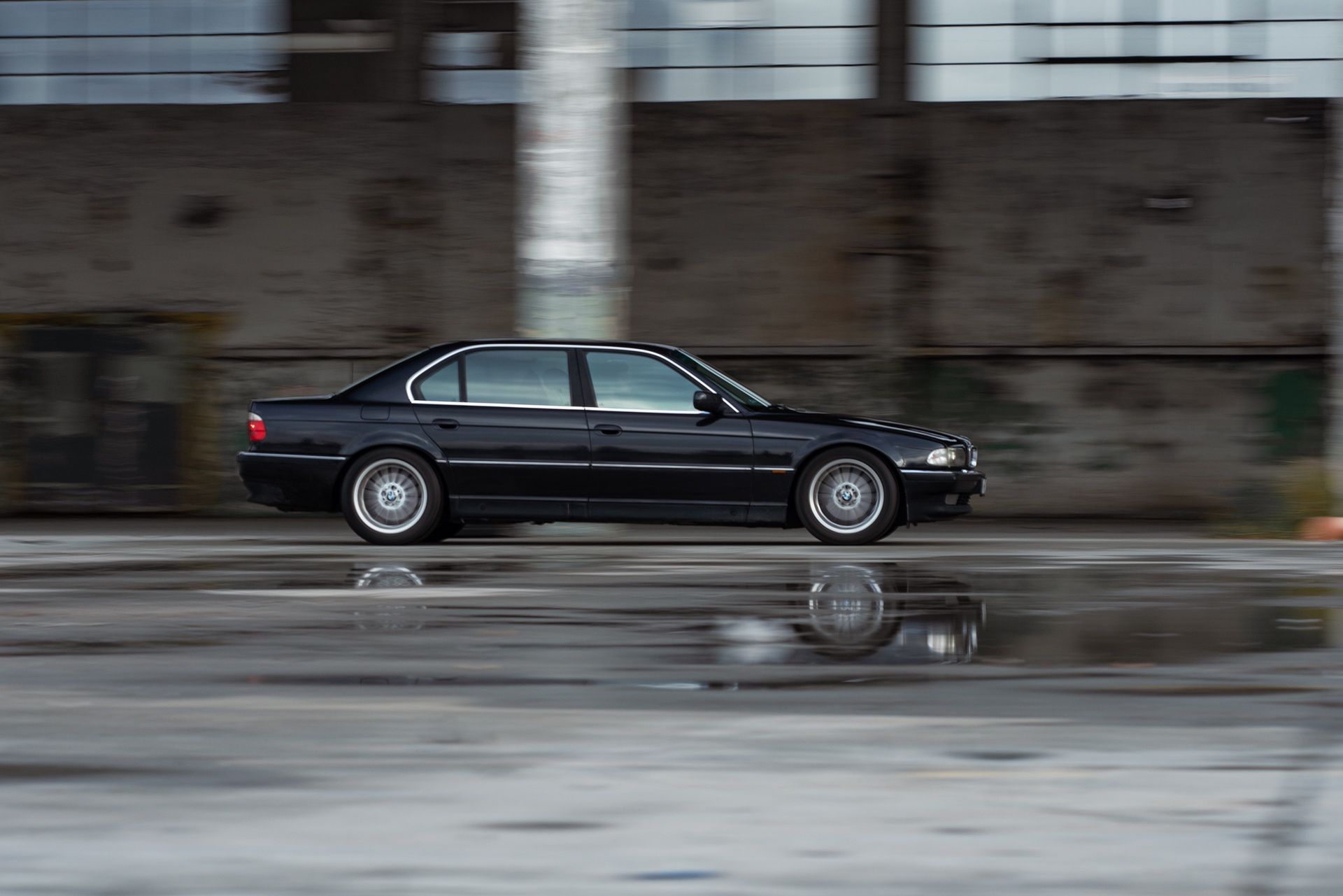 BMW Serii 7 E38