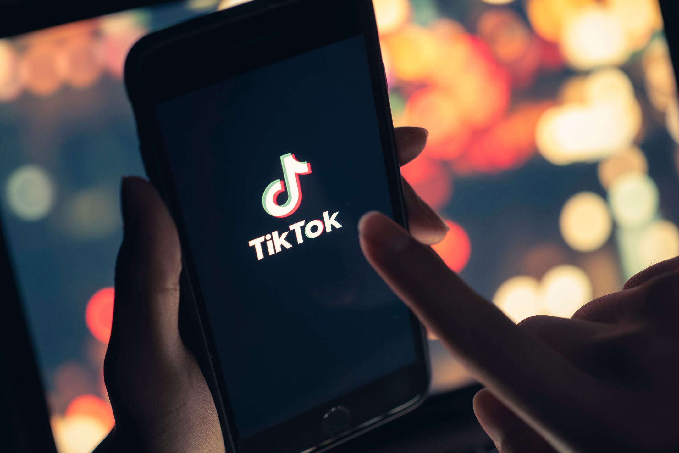 TikTok, aplikacja, smartphone, iPhone, aktualizacja