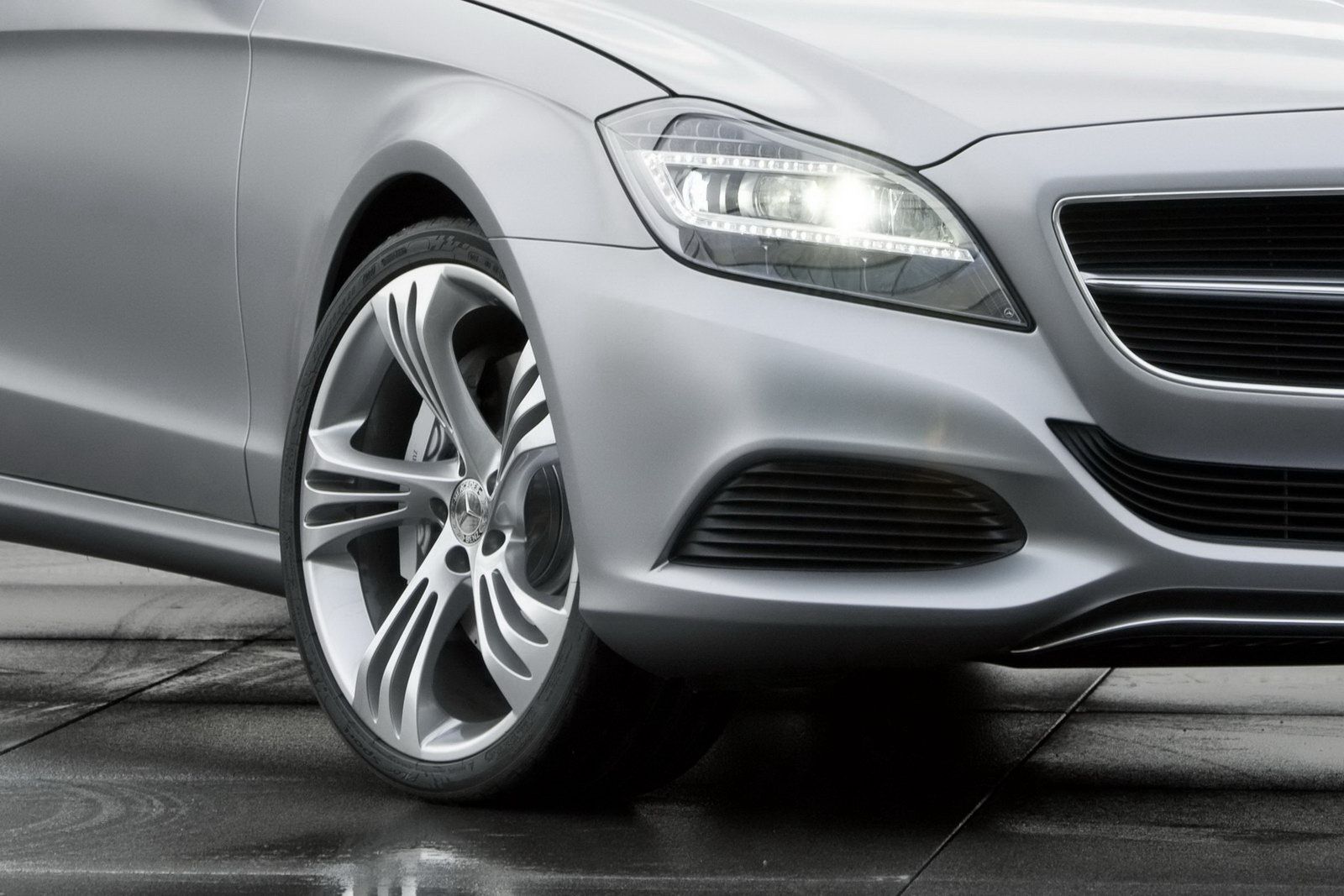 Mercedes-Benz-CLS-Shooting-Break-17